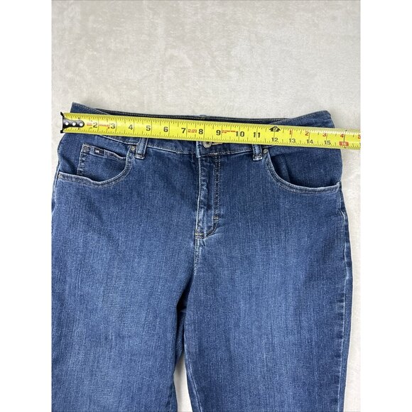 2 Lee Denim Capri Shorts Women’s Size 10 Pants Jeans Classic Relaxed Blue Black - Picture 11 of 14